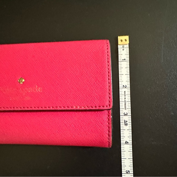Kate Spade Vibrant Pink Wallet - Picture 4 of 15